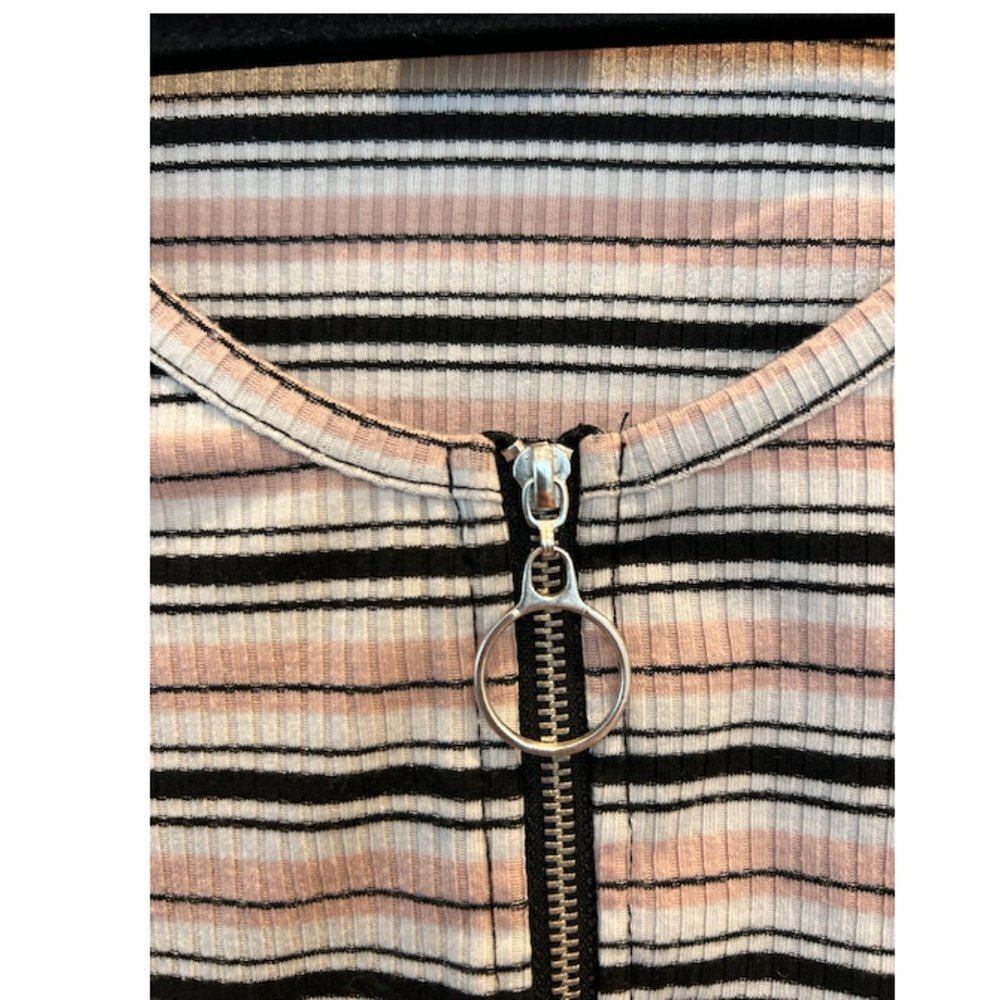 zip up striped top - Picture 4 of 7